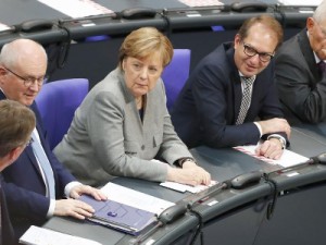 Angela Merkel - žena u muškom odijelu