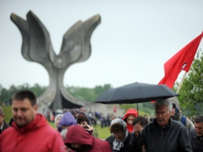 Dvije tisuće ljudi došlo je odati počast jasenovačkim žrtvama, foto: snimio Denis LOVROVIĆ