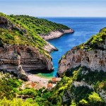 Plaža Stiniva na Visu najljepša europska plaža