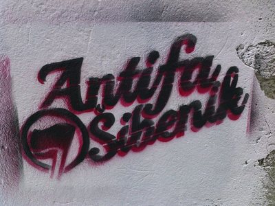 Potpisi Antifa vidljivi su na svakom koraku