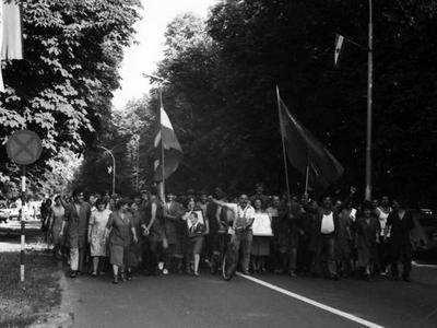 Prikaz društveno-političke klime s kraja osamdesetih i početka devedesetih godina