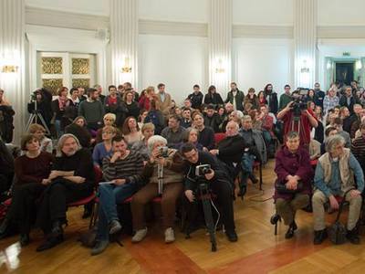 Od svih instanci izvršne vlasti traže da stanu u obranu kulture i umjetnosti