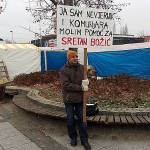 Siniša Labrović u akciji: „Ja sam nevjernik i komunjara. Molim pomoć za sretan Božić“