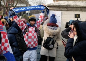  Studenti Hrvatskih studija prosvjeduju na Trgu Maršala Tita uoči sjednice Senata Sveučilišta u Zagrebu. foto HINA/ Edvard ŠUŠAK