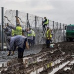 Mađarska počela postavljati drugu ogradu na granici sa Srbijom