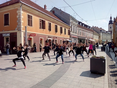 Flash mob na središnjem čakovčekom trgu 