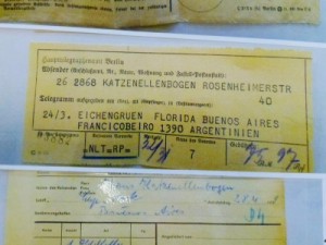 Tu su i dokumenti o obitelji Katzenellenbogen, uključujući i zahtjev za odštetu. Čak i u najboljem slučaju su dobili tek sitnicu, daleko od imutka koji im je bio otet.