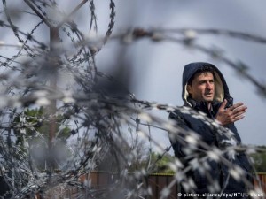 Granica između Srbije i Mađarske je blokirana- kako dalje?  (picture-alliance/dpa/MTI/S. Ujvari)