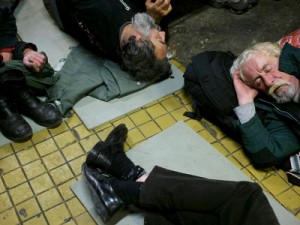Ležeći prosvjednici protiv Orbanove politike prema beskućnicima