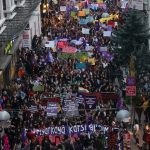 Turska policija suzavcem na žene u Istanbulu